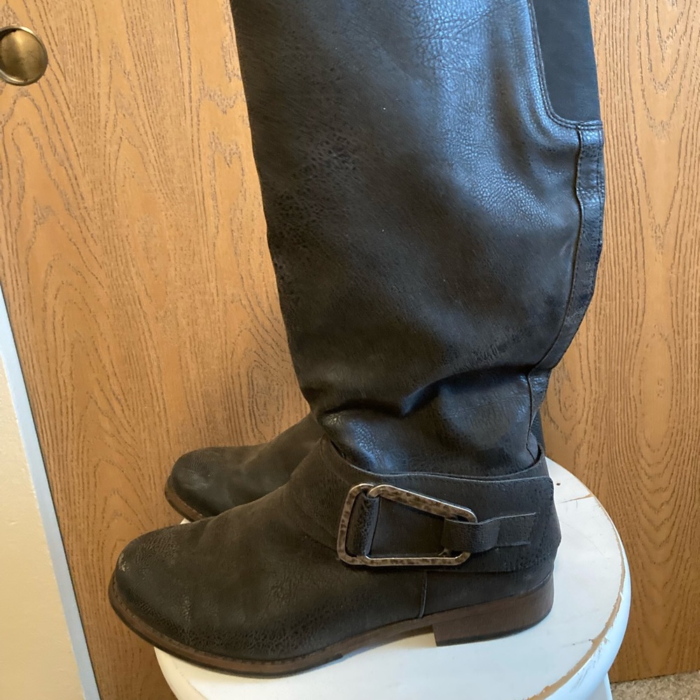 Black tall boots
